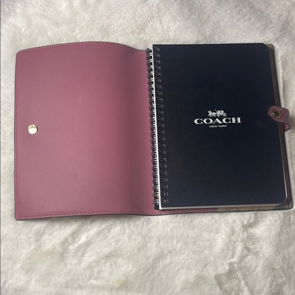 COACH Floral Tan and Pink Signature Planner cover - Picture 3 of 12